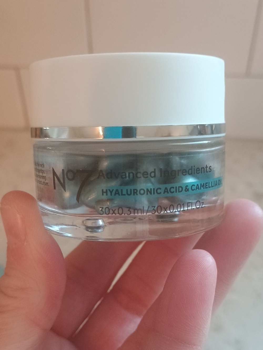 No7 Advanced Ingredients Hyaluronic Acid & Camellia Oil Facial Capsules - Picture 7 of 8